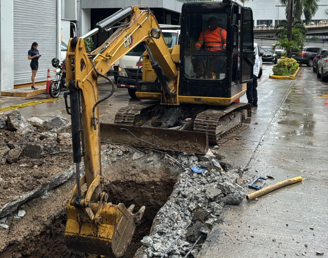 Equipo de obra de Rino Constructores en Panamá