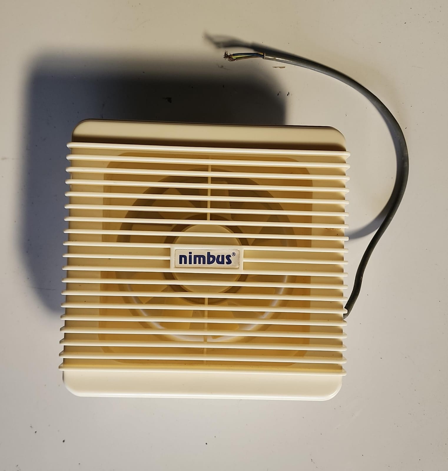 Extractor axial de pared Nimbus 8 pulgadas