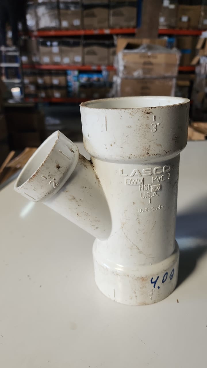 Yee sanitaria reductora de PVC 3 pulgadas LASCO DWV