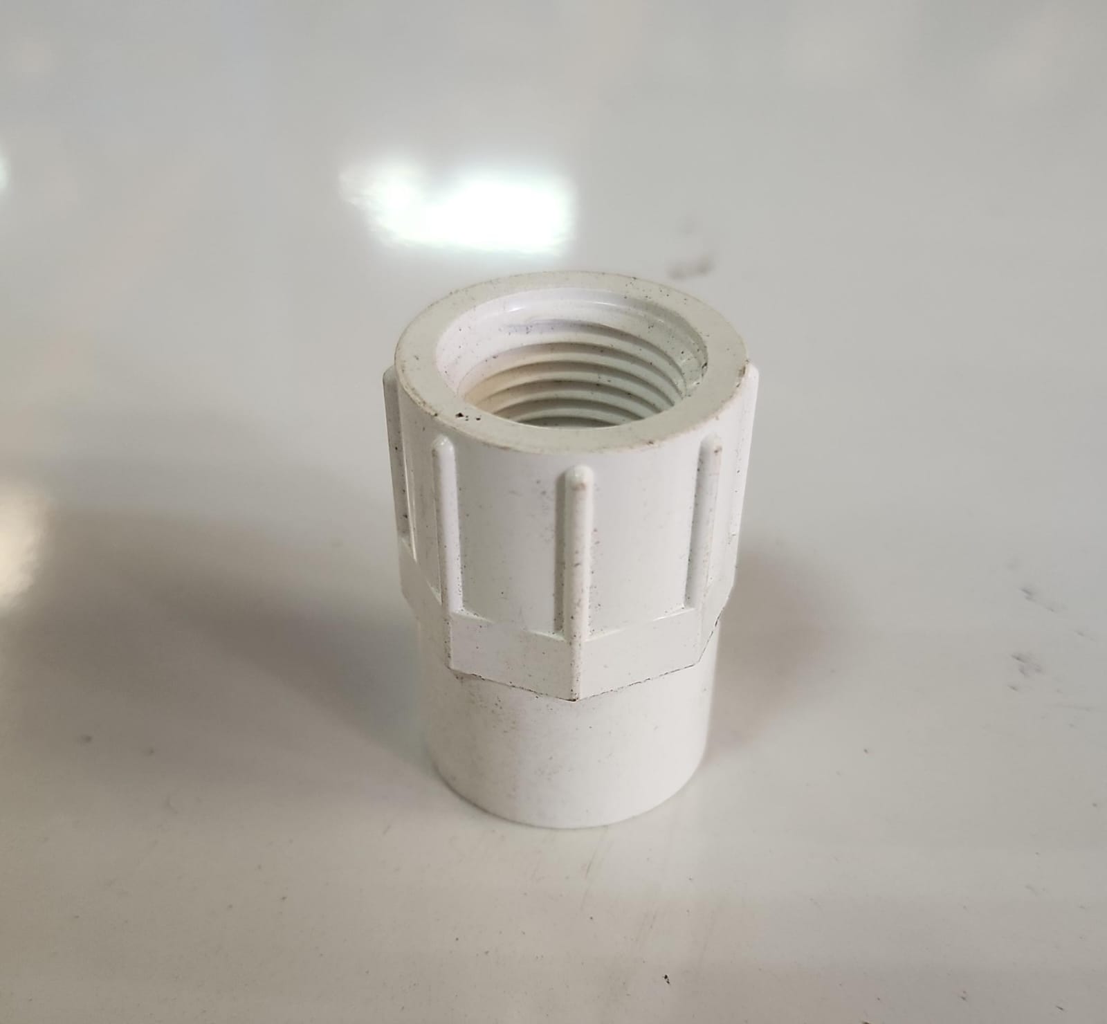 Adaptador hembra de PVC SCH40 1/2 pulgada